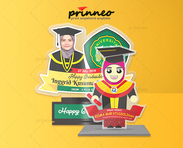 Patung Wisuda Akrylic